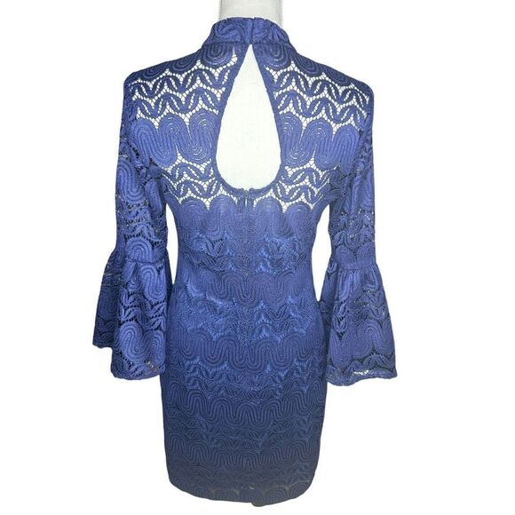 Trina Turk Lace Overlay Navy Blue Mini Dress Bell 3/4 Sleeve Sz 4 Holidays - Picture 4 of 9